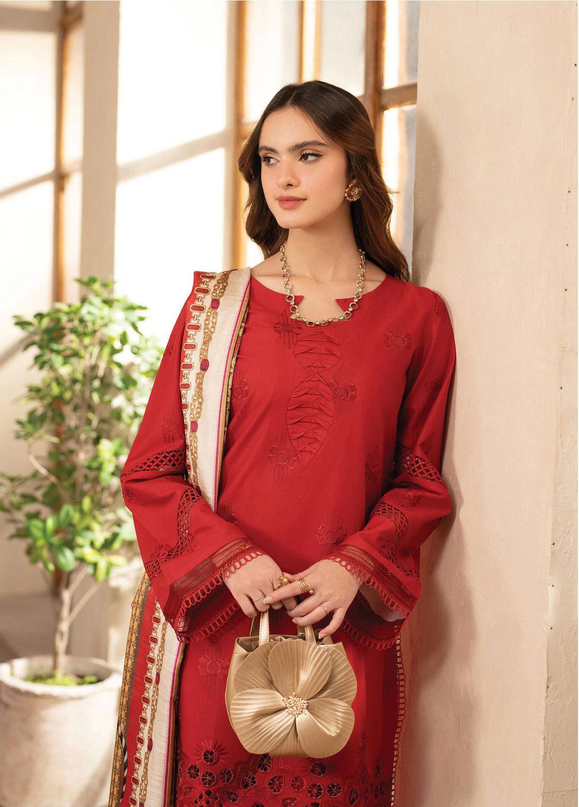 Stella By Mahnur Embroidered Lawn 3 Piece Unstitched Suit MN25S D-06A JULIETTE Stella By Mahnur Embroidered Lawn 3 Piece Unstitched Suit MN25S D-06A JULIETTE