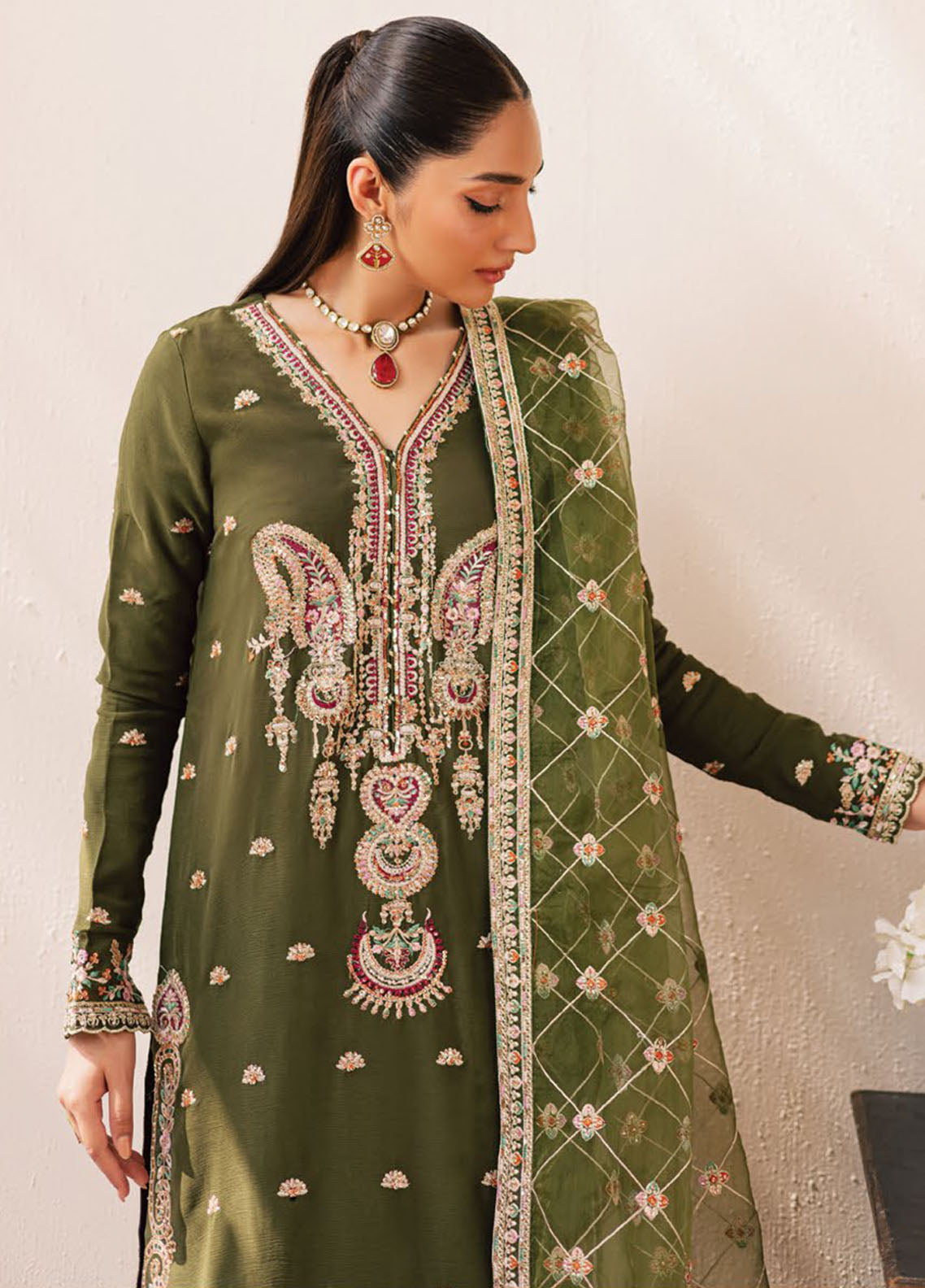 Suave By Emaan Adeel Embroidered Chiffon 3 Piece Unstitched Suit EA25SLF D-ORAYA Suave By Emaan Adeel Embroidered Chiffon 3 Piece Unstitched Suit EA25SLF D-ORAYA