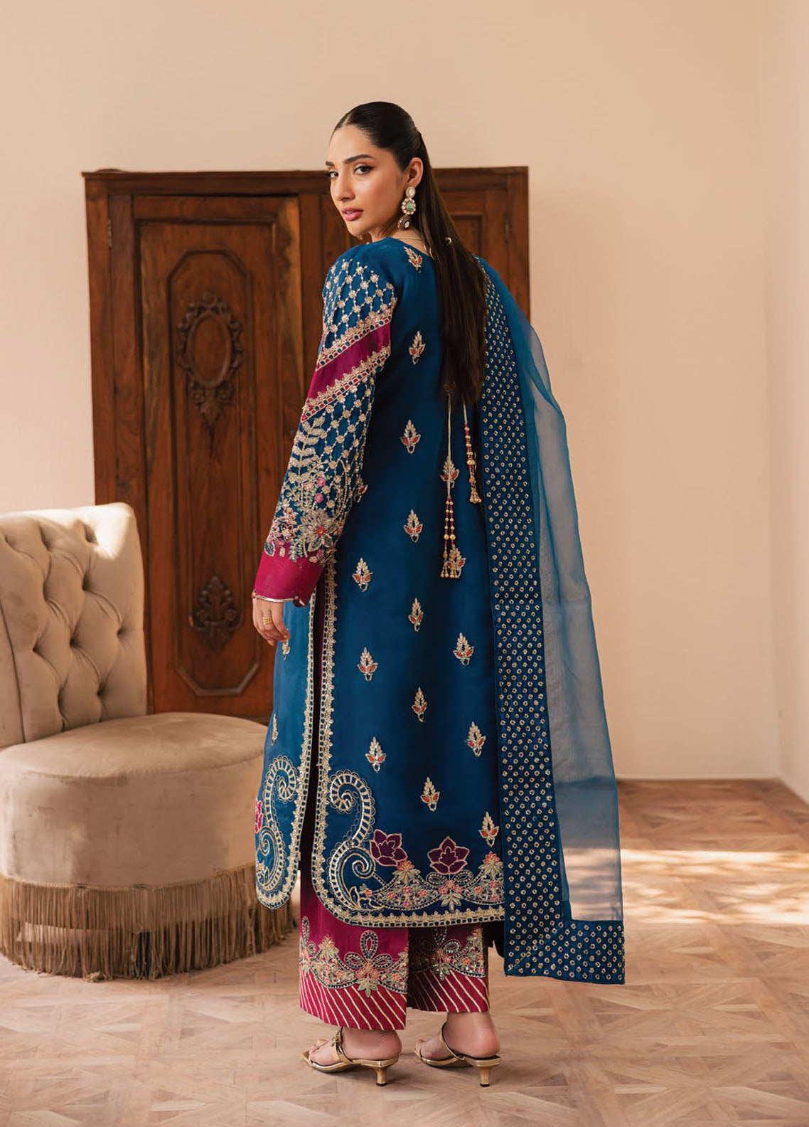 Suave By Emaan Adeel Embroidered Organza 3 Piece Unstitched Suit EA25SLF D-AVOIR Suave By Emaan Adeel Embroidered Organza 3 Piece Unstitched Suit EA25SLF D-AVOIR