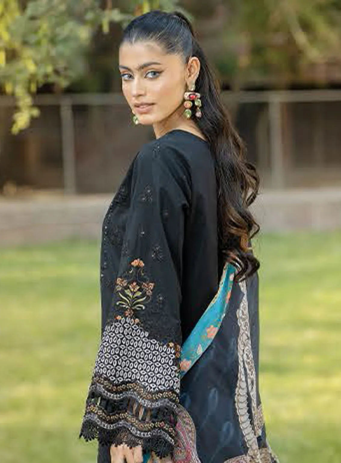 Subah-E-Roshan By Serene Premium Luxury Embroidered Lawn 3 Piece Unstitched Suit ASL-72 JAANAN Subah-E-Roshan By Serene Premium Luxury Embroidered Lawn 3 Piece Unstitched Suit ASL-72 JAANAN