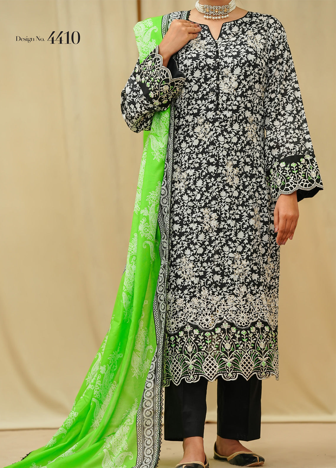 Sufina's By VS Textile Embroidered Lawn 3 Piece Unstitched Suit VS25SELV2 D-4410 Sufina's By VS Textile Embroidered Lawn 3 Piece Unstitched Suit VS25SELV2 D-4410