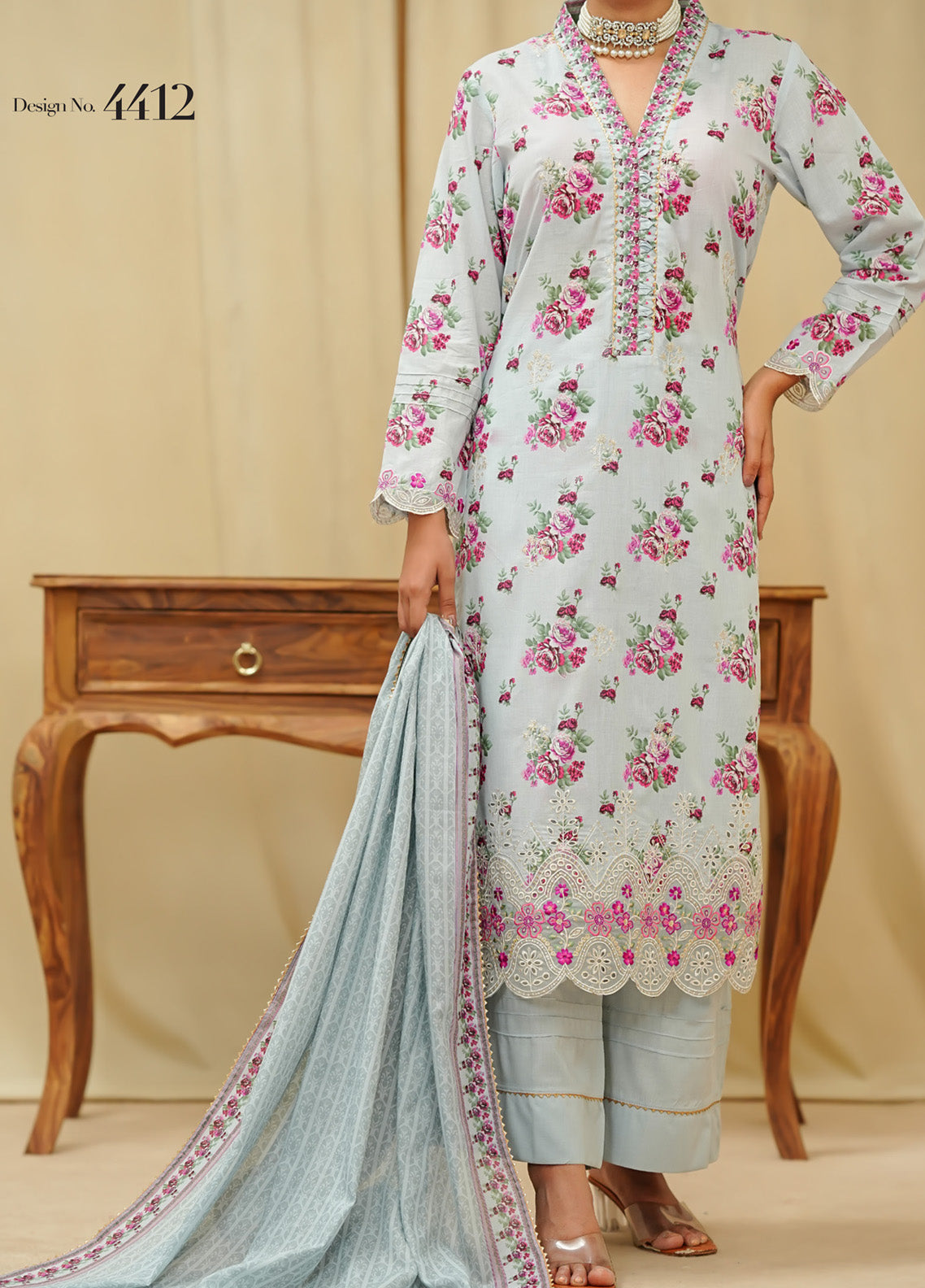 Sufina's By VS Textile Embroidered Lawn 3 Piece Unstitched Suit VS25SELV2 D-4412 Sufina's By VS Textile Embroidered Lawn 3 Piece Unstitched Suit VS25SELV2 D-4412