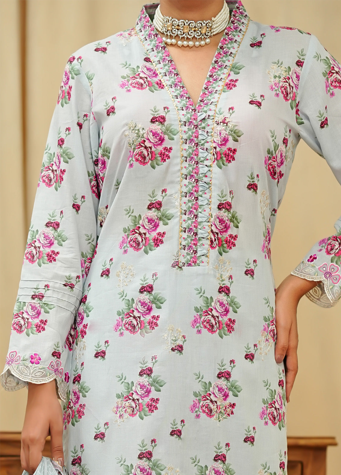 Sufina's By VS Textile Embroidered Lawn 3 Piece Unstitched Suit VS25SELV2 D-4412 Sufina's By VS Textile Embroidered Lawn 3 Piece Unstitched Suit VS25SELV2 D-4412