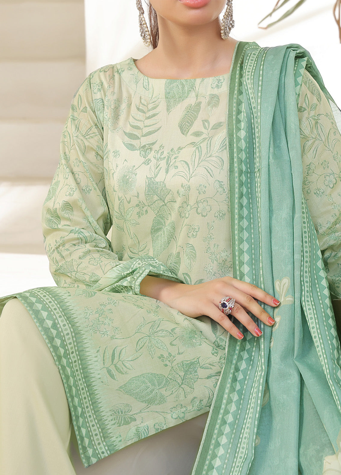 Sufina's By VS Textile Printed Lawn 3 Piece Unstitched Suit VS25PLV2 D-654 Sufina's By VS Textile Printed Lawn 3 Piece Unstitched Suit VS25PLV2 D-654