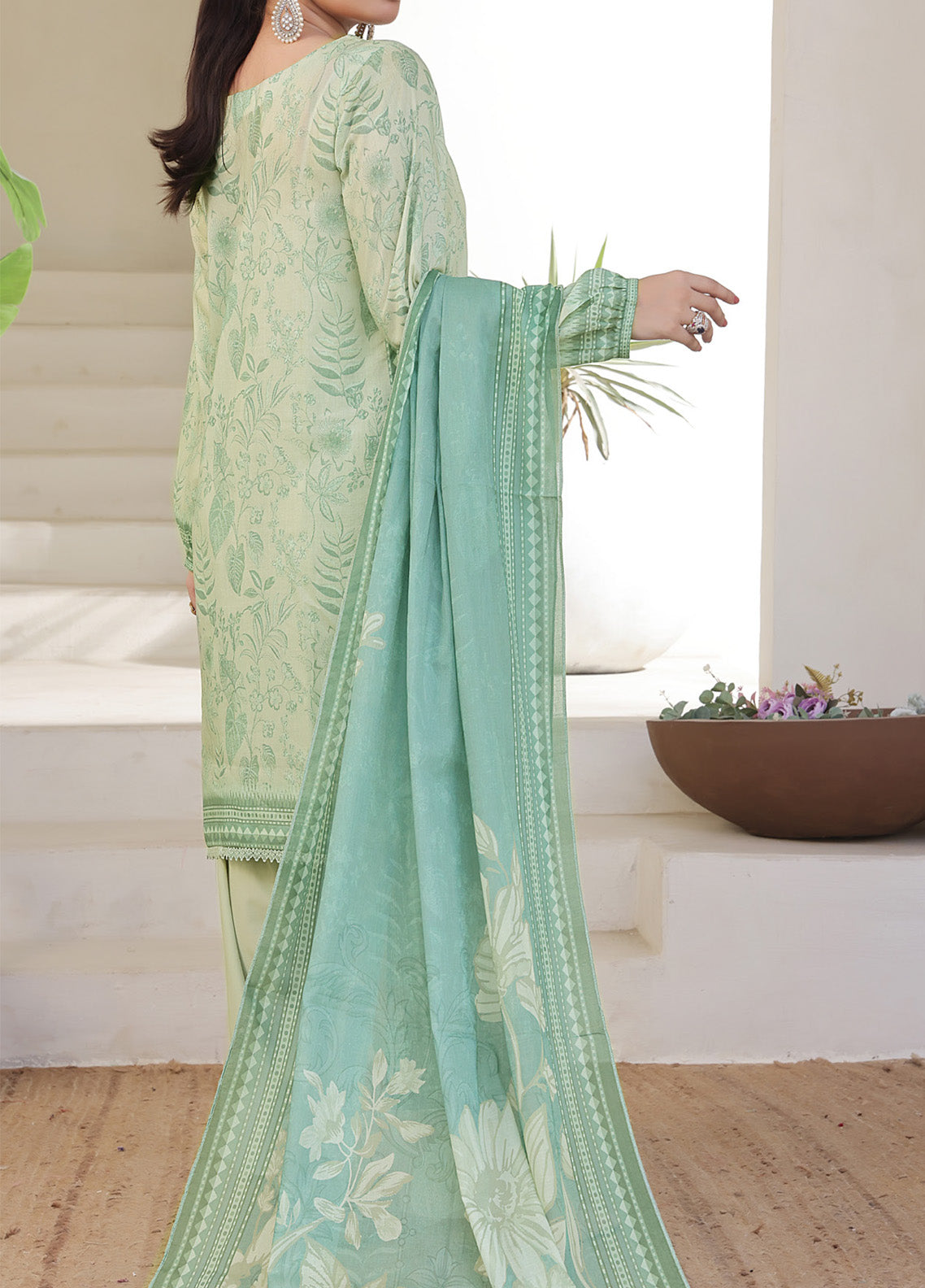 Sufina's By VS Textile Printed Lawn 3 Piece Unstitched Suit VS25PLV2 D-654 Sufina's By VS Textile Printed Lawn 3 Piece Unstitched Suit VS25PLV2 D-654