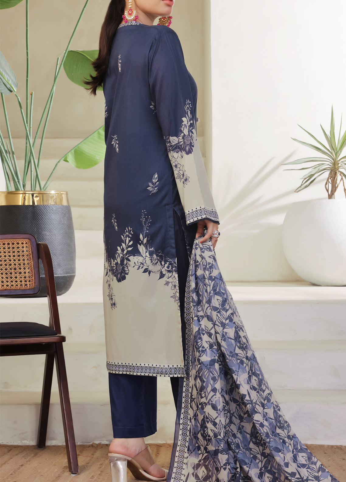 Sufina's By VS Textile Printed Lawn 3 Piece Unstitched Suit VS25PLV2 D-656 Sufina's By VS Textile Printed Lawn 3 Piece Unstitched Suit VS25PLV2 D-656