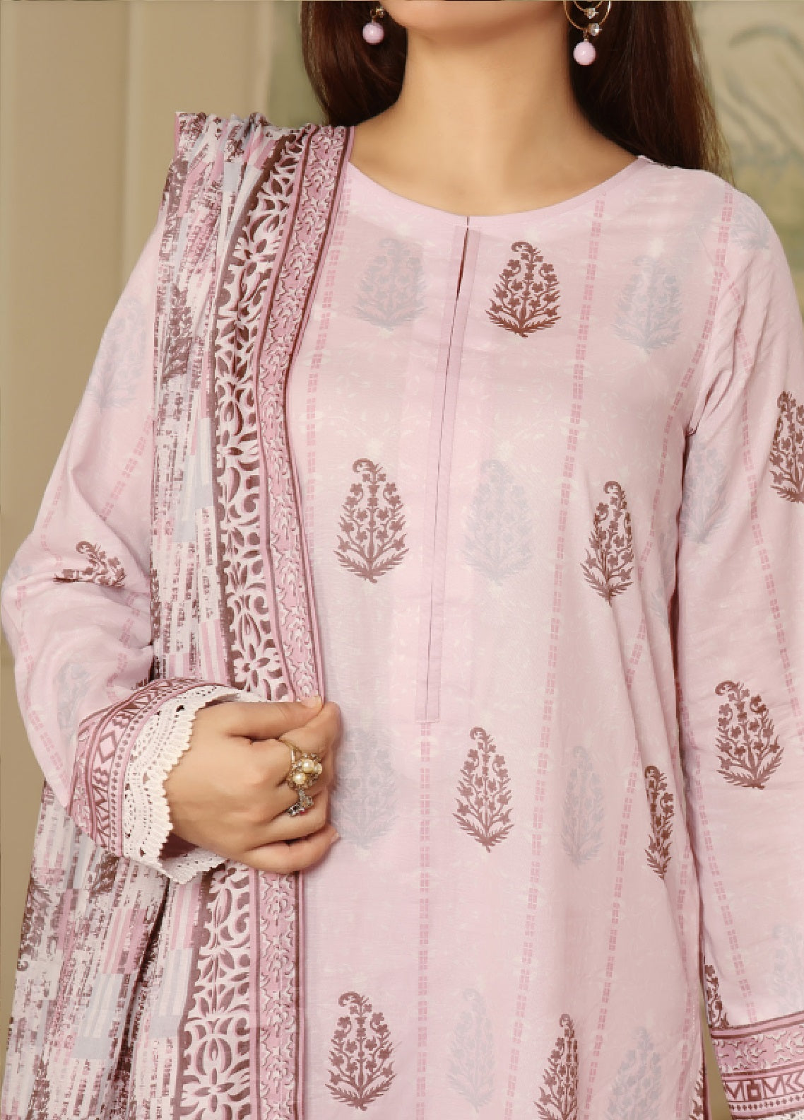 Sufina's By VS Textile Printed Lawn 3 Piece Unstitched Suit VS25SPL D-441 Sufina's By VS Textile Printed Lawn 3 Piece Unstitched Suit VS25SPL D-441