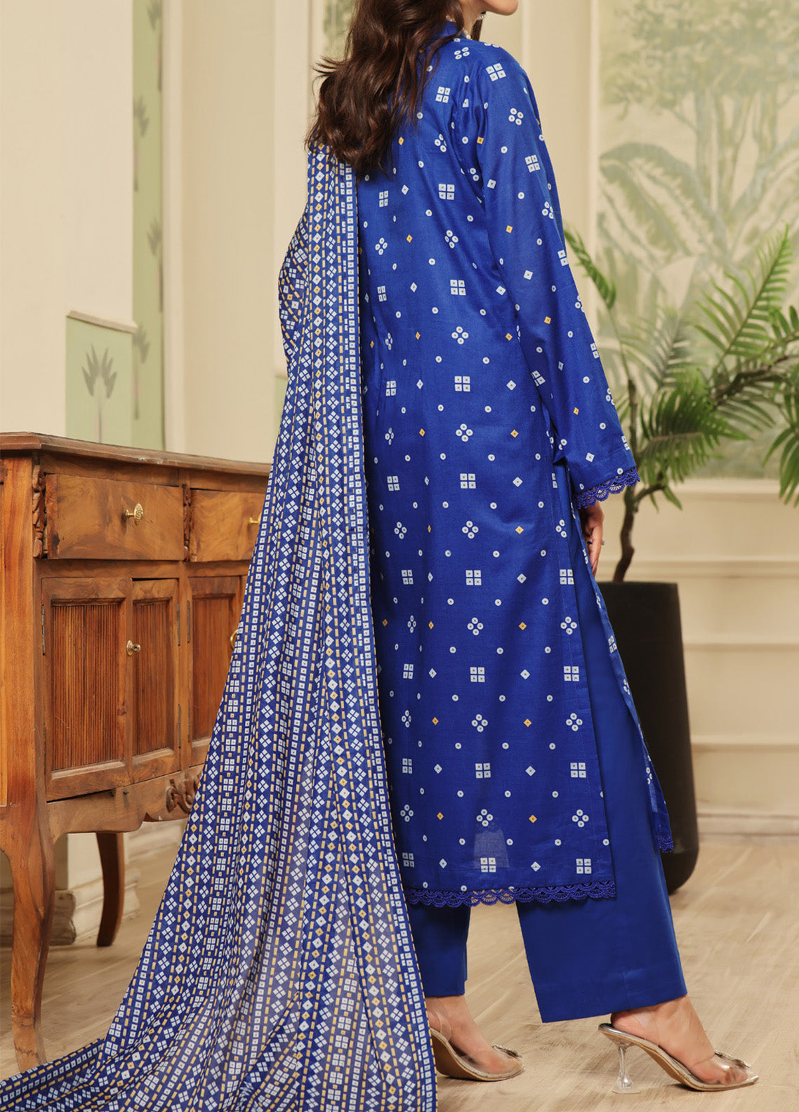 Sufina's By VS Textile Printed Lawn 3 Piece Unstitched Suit VS25SPL D-443 Sufina's By VS Textile Printed Lawn 3 Piece Unstitched Suit VS25SPL D-443