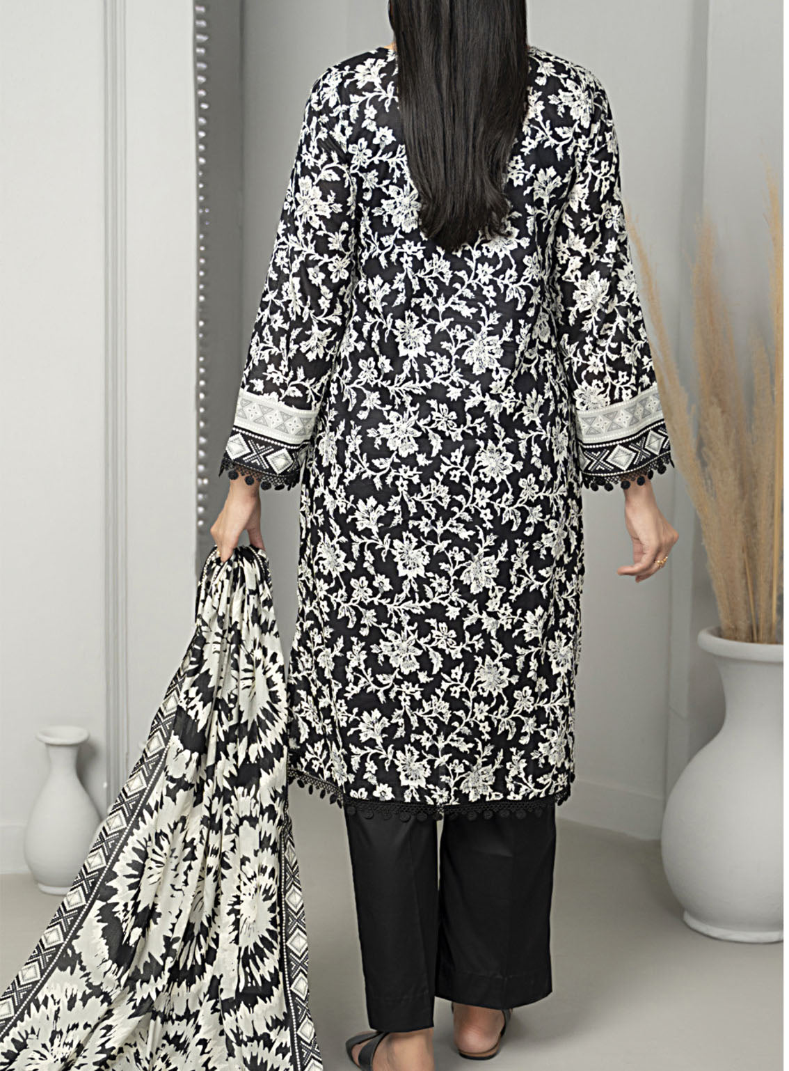 Sufinas By VS Textile Printed Lawn Black & White 3 Piece Unstitched Suit VS24S B&W D-511 Sufinas By VS Textile Printed Lawn Black & White 3 Piece Unstitched Suit VS24S B&W D-511