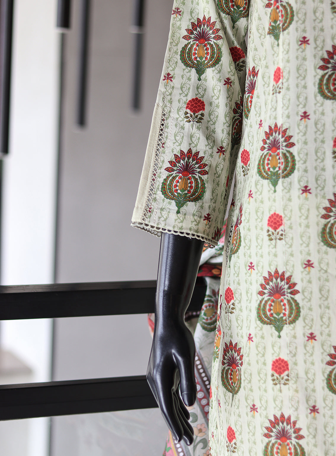 Summer Bloom By Keysha Printed Lawn Stitched Suits 3 Piece - KS24SBL D-50 Summer Bloom By Keysha Printed Lawn Stitched Suits 3 Piece - KS24SBL D-50