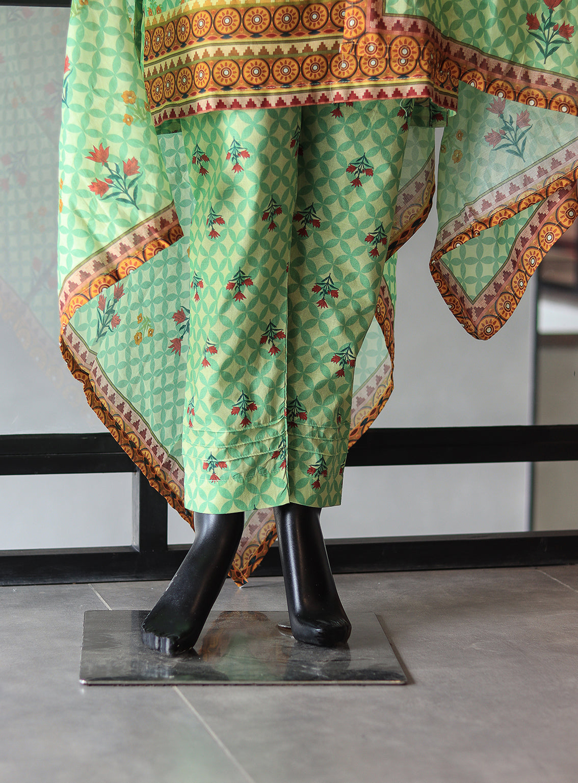 Summer Bloom By Keysha Printed Lawn Stitched Suits 3 Piece - KS24SBL D-52 Summer Bloom By Keysha Printed Lawn Stitched Suits 3 Piece - KS24SBL D-52