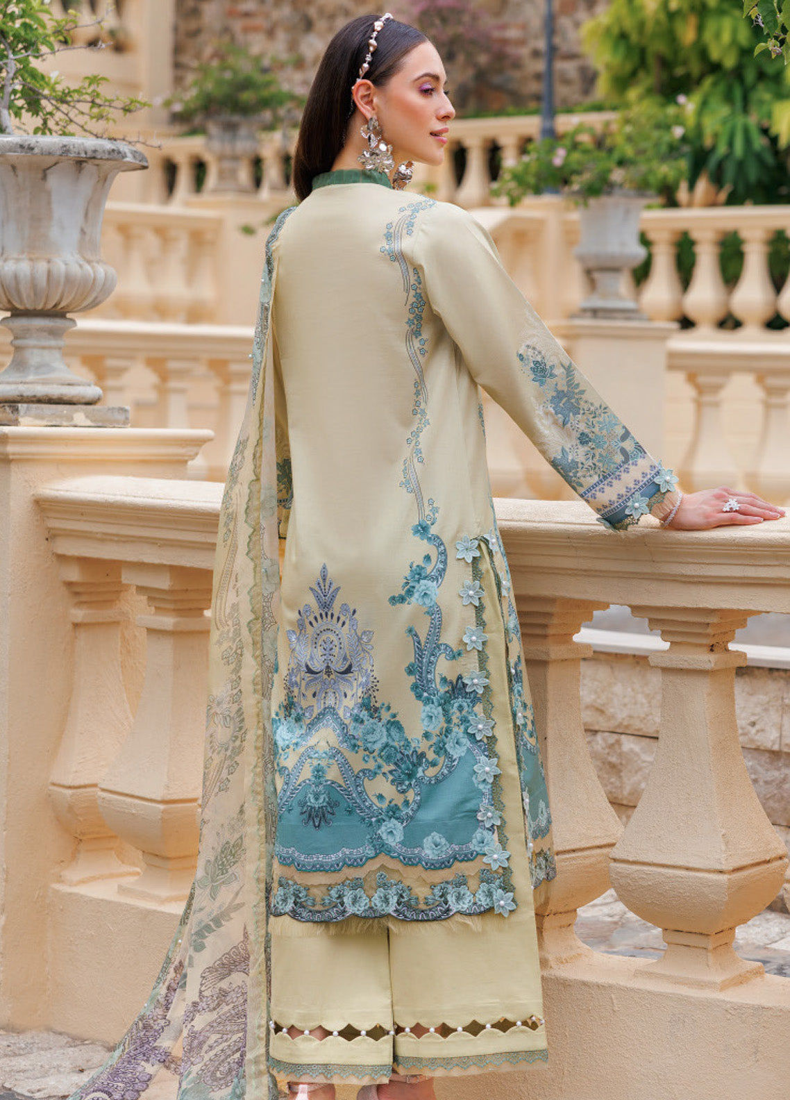 Summer Glory By Jade Embroidered Lawn 3 Piece Unstitched Suit JD2SG D-20616 Summer Glory By Jade Embroidered Lawn 3 Piece Unstitched Suit JD2SG D-20616