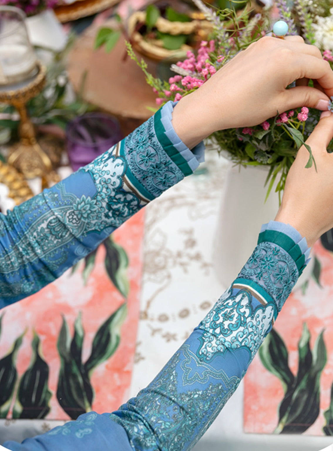 Summer Glow By Gulaal Embroidered Lawn 3 Piece Unstitched Suit GL24SG D-07 ELAINE Summer Glow By Gulaal Embroidered Lawn 3 Piece Unstitched Suit GL24SG D-07 ELAINE