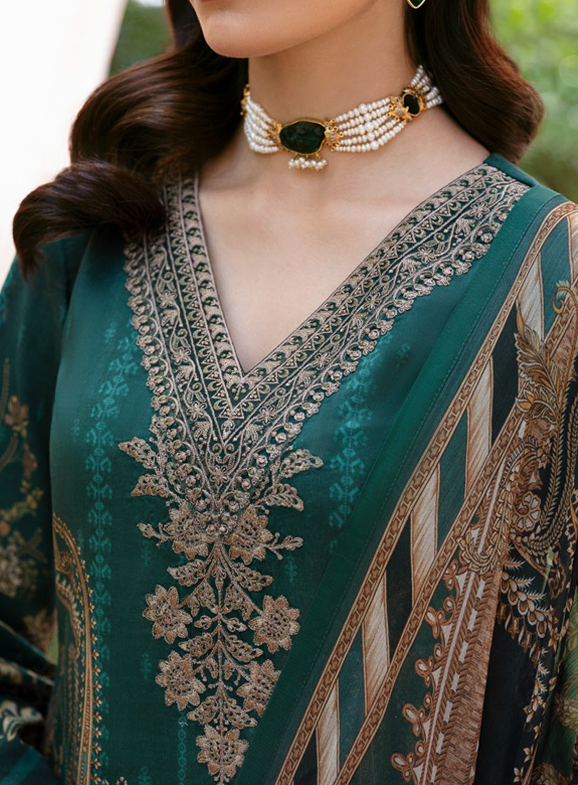 Summer Glow By Gulaal Embroidered Lawn 3 Piece Unstitched Suit GL24SG D-08 EMMELINE Summer Glow By Gulaal Embroidered Lawn 3 Piece Unstitched Suit GL24SG D-08 EMMELINE