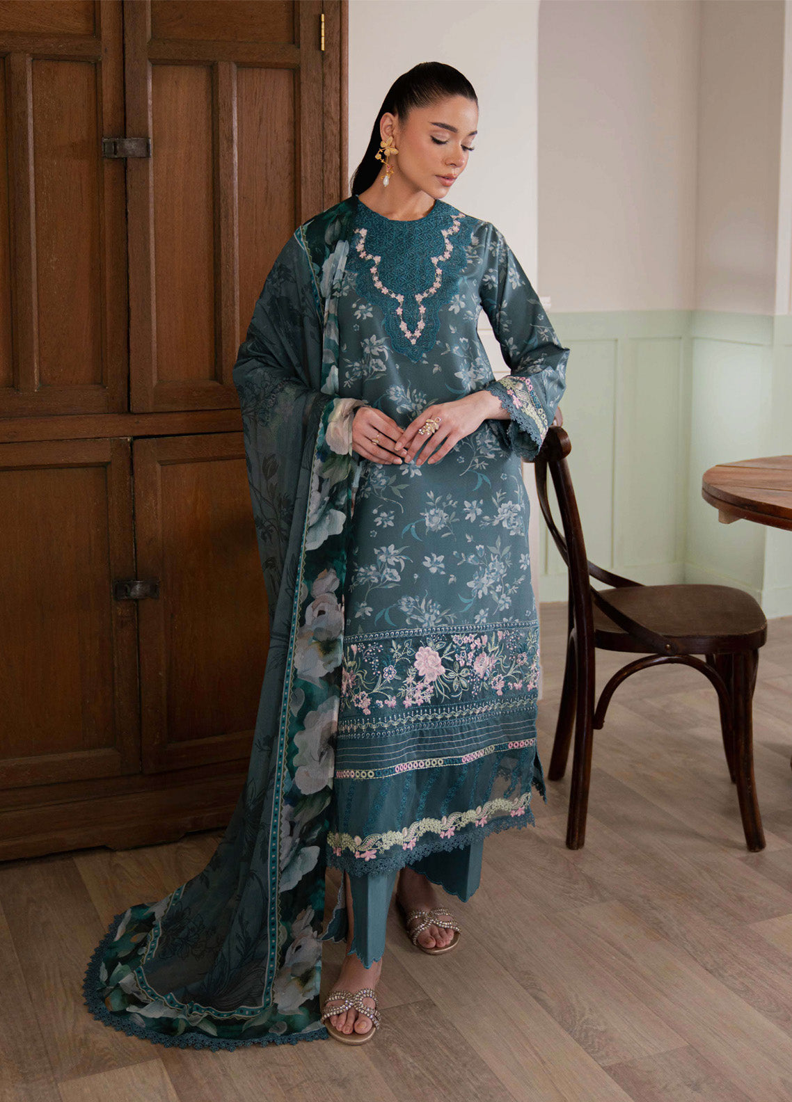 Summer Line-II By Neeshay Embroidered Lawn 3 Piece Unstitched Suit NE25SLV2 D-BOTANIC FLOW Summer Line-II By Neeshay Embroidered Lawn 3 Piece Unstitched Suit NE25SLV2 D-BOTANIC FLOW