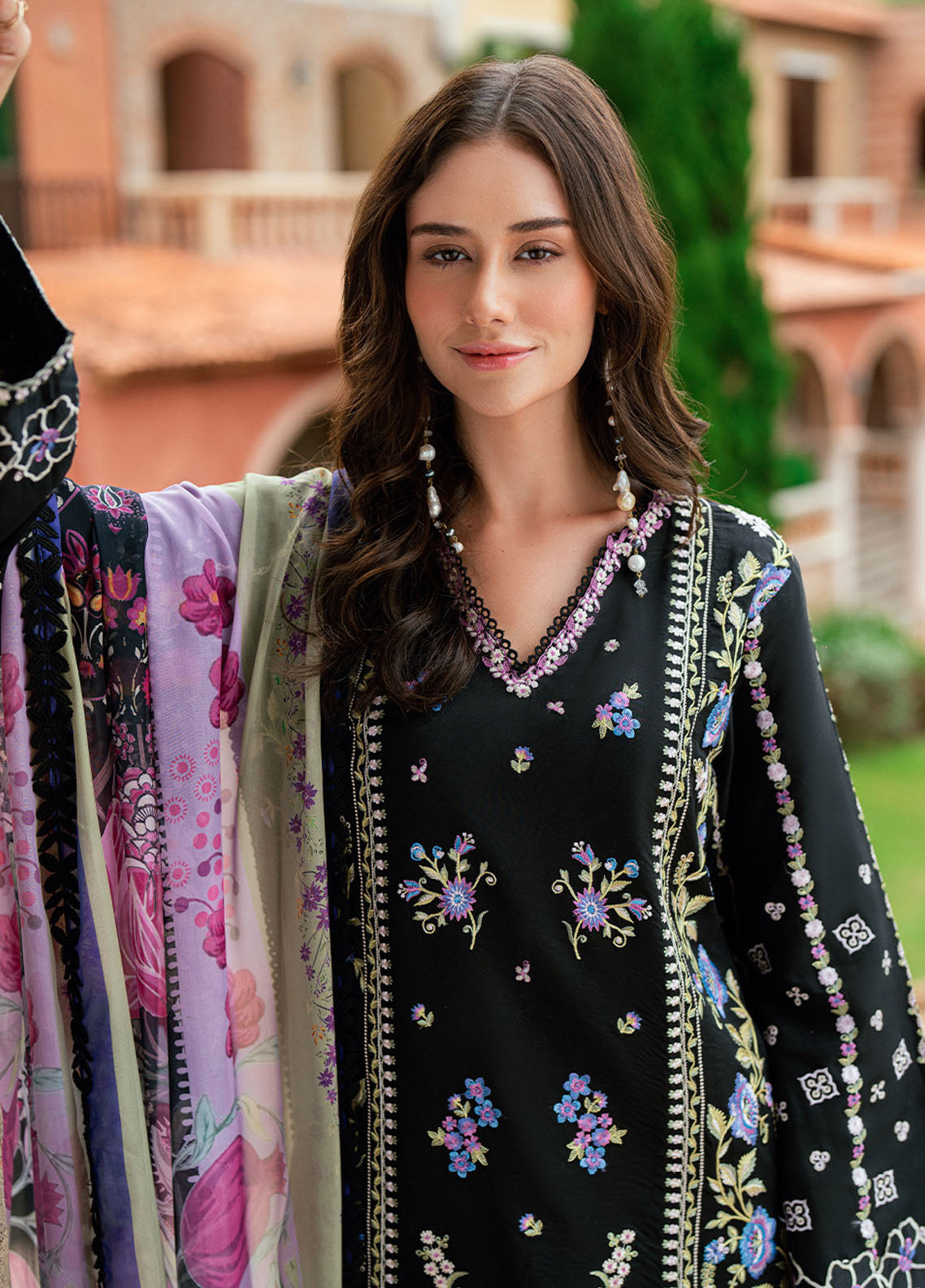 Summer Reverie By Roheenaz Embroidered Lawn 3 Piece Unstitched Suit RNZ25SRLL D-2A SIRELI Summer Reverie By Roheenaz Embroidered Lawn 3 Piece Unstitched Suit RNZ25SRLL D-2A SIRELI