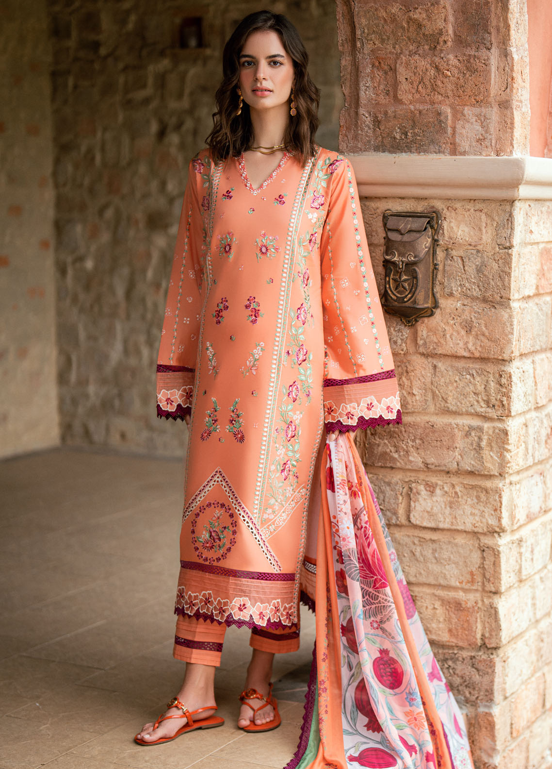 Summer Reverie By Roheenaz Embroidered Lawn 3 Piece Unstitched Suit RNZ25SRLL D-2B ORELIA Summer Reverie By Roheenaz Embroidered Lawn 3 Piece Unstitched Suit RNZ25SRLL D-2B ORELIA