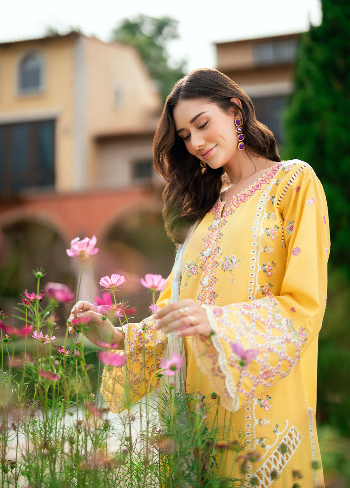 Summer Reverie By Roheenaz Embroidered Lawn 3 Piece Unstitched Suit RNZ25SRLL D-3B LUNARA Summer Reverie By Roheenaz Embroidered Lawn 3 Piece Unstitched Suit RNZ25SRLL D-3B LUNARA