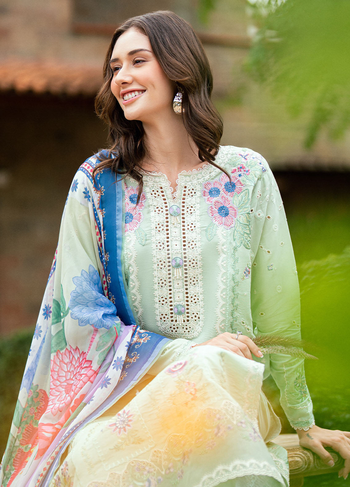 Summer Reverie By Roheenaz Embroidered Lawn 3 Piece Unstitched Suit RNZ25SRLL D-4A VELOURA Summer Reverie By Roheenaz Embroidered Lawn 3 Piece Unstitched Suit RNZ25SRLL D-4A VELOURA