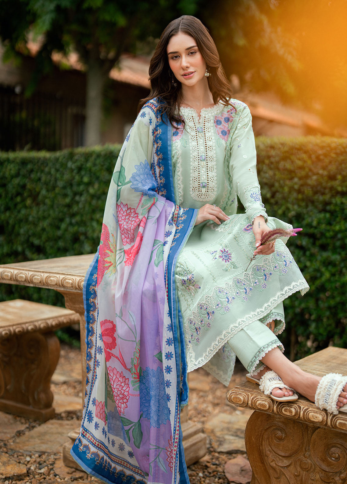 Summer Reverie By Roheenaz Embroidered Lawn 3 Piece Unstitched Suit RNZ25SRLL D-4A VELOURA Summer Reverie By Roheenaz Embroidered Lawn 3 Piece Unstitched Suit RNZ25SRLL D-4A VELOURA