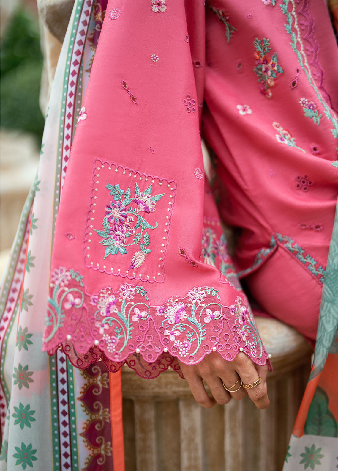 Summer Reverie By Roheenaz Embroidered Lawn 3 Piece Unstitched Suit RNZ25SRLL D-4B MIRALYN Summer Reverie By Roheenaz Embroidered Lawn 3 Piece Unstitched Suit RNZ25SRLL D-4B MIRALYN