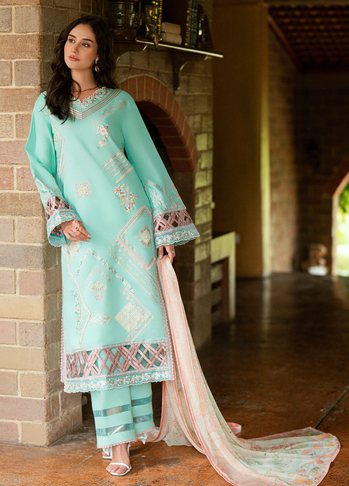 Summer Reverie By Roheenaz Embroidered Lawn 3 Piece Unstitched Suit RNZ25SRLL D-6A RAVENA Summer Reverie By Roheenaz Embroidered Lawn 3 Piece Unstitched Suit RNZ25SRLL D-6A RAVENA