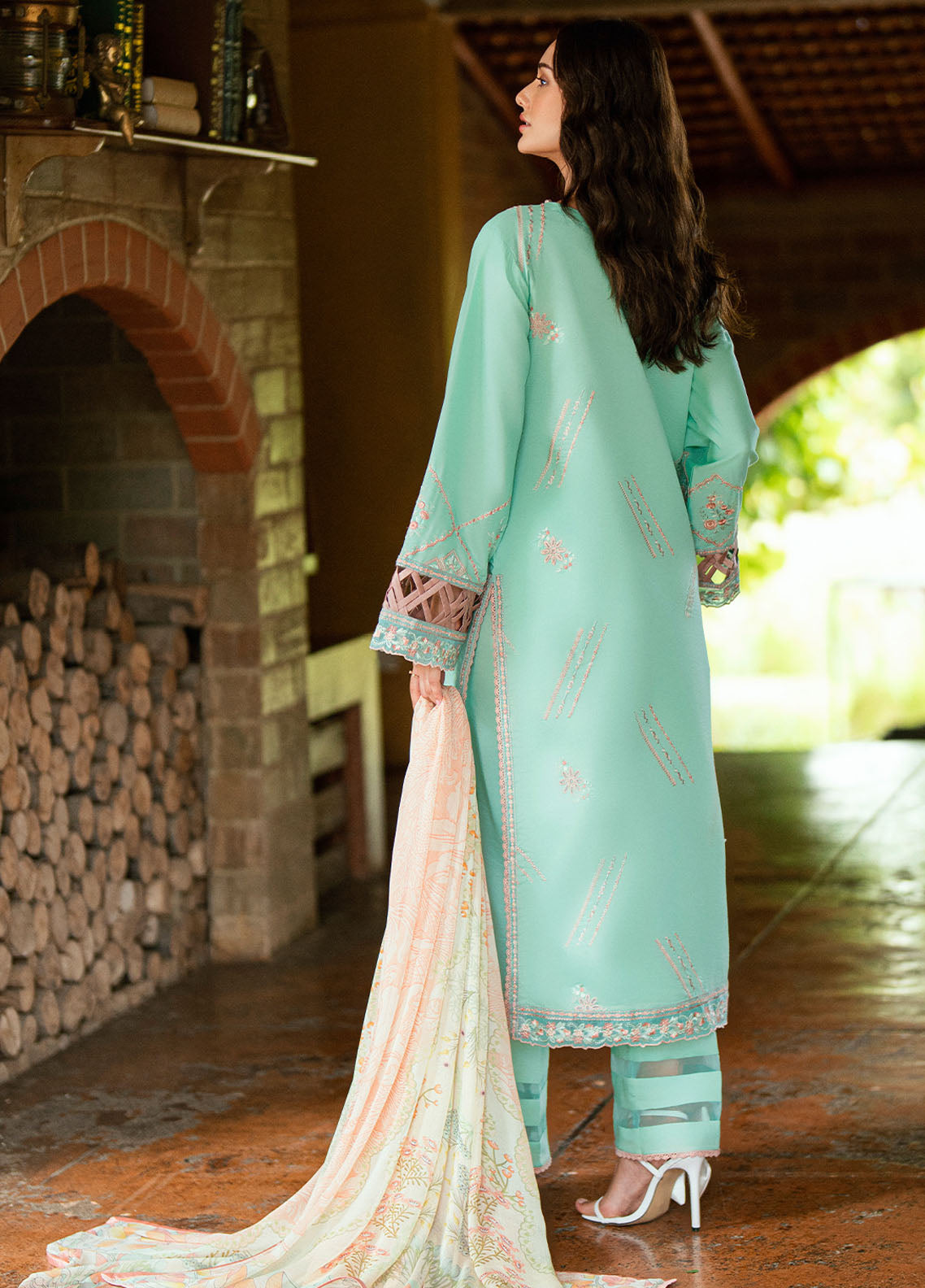Summer Reverie By Roheenaz Embroidered Lawn 3 Piece Unstitched Suit RNZ25SRLL D-6A RAVENA Summer Reverie By Roheenaz Embroidered Lawn 3 Piece Unstitched Suit RNZ25SRLL D-6A RAVENA