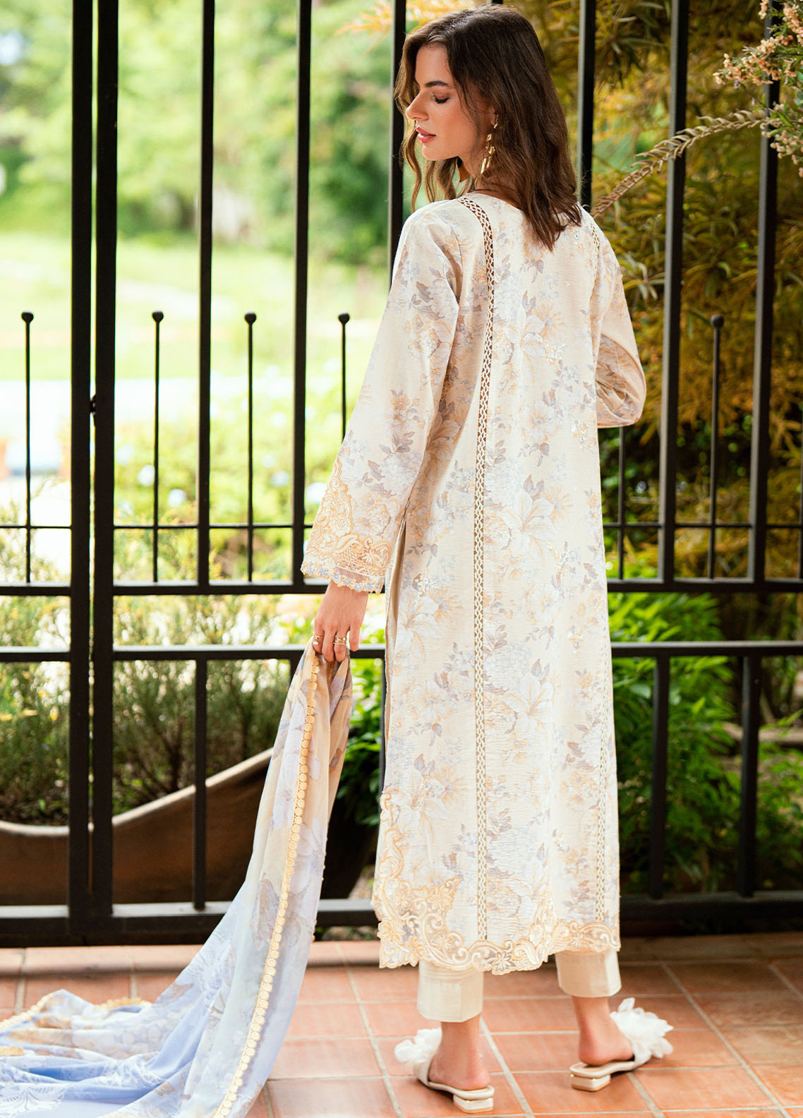 Summer Reverie By Roheenaz Embroidered Lawn 3 Piece Unstitched Suit RNZ25SRLL D-7A CELESTRA Summer Reverie By Roheenaz Embroidered Lawn 3 Piece Unstitched Suit RNZ25SRLL D-7A CELESTRA