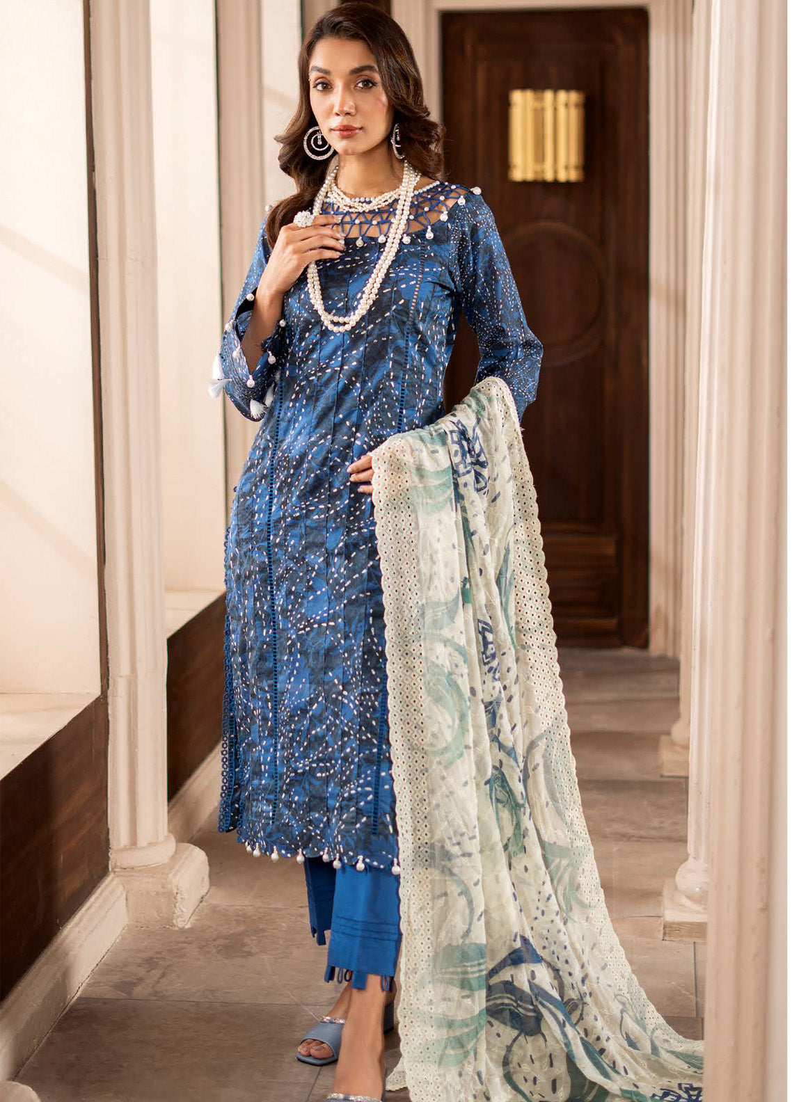 Sunshine Bloom By Alzohaib Chikankari Lawn 3 Piece Unstitched Suit AZ25SBEC D-01 Sunshine Bloom By Alzohaib Chikankari Lawn 3 Piece Unstitched Suit AZ25SBEC D-01