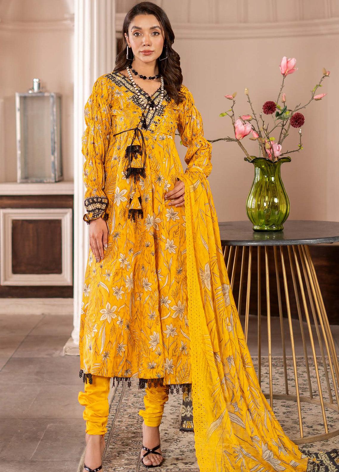 Sunshine Bloom By Alzohaib Chikankari Lawn 3 Piece Unstitched Suit AZ25SBEC D-03 Sunshine Bloom By Alzohaib Chikankari Lawn 3 Piece Unstitched Suit AZ25SBEC D-03