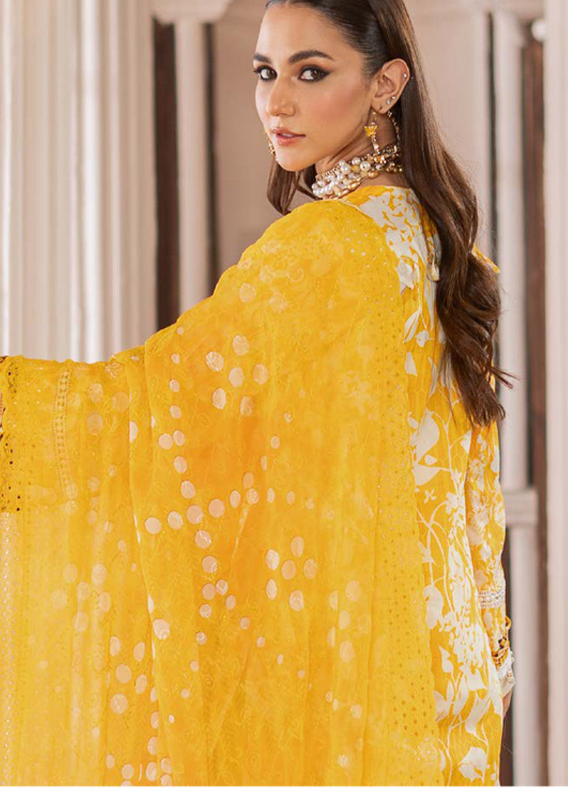 Sunshine Bloom By Alzohaib Chikankari Lawn 3 Piece Unstitched Suit AZ25SBEC D-06 Sunshine Bloom By Alzohaib Chikankari Lawn 3 Piece Unstitched Suit AZ25SBEC D-06