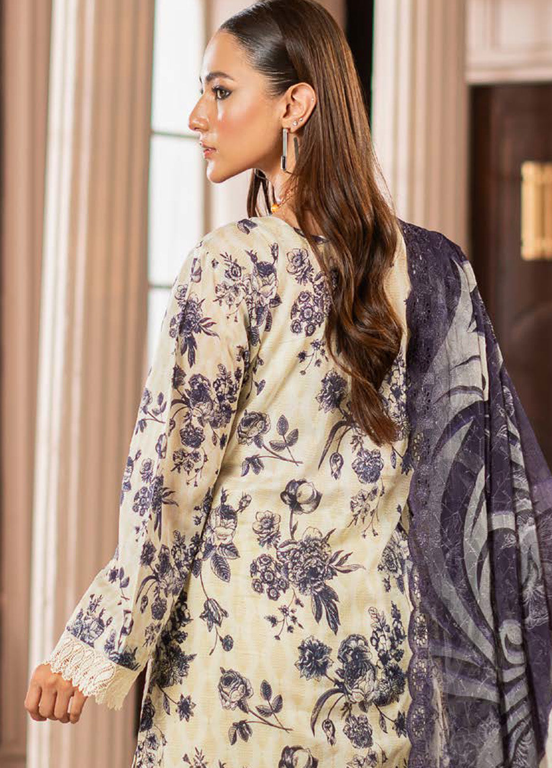 Sunshine Bloom By Alzohaib Chikankari Lawn 3 Piece Unstitched Suit AZ25SBEC D-08 Sunshine Bloom By Alzohaib Chikankari Lawn 3 Piece Unstitched Suit AZ25SBEC D-08