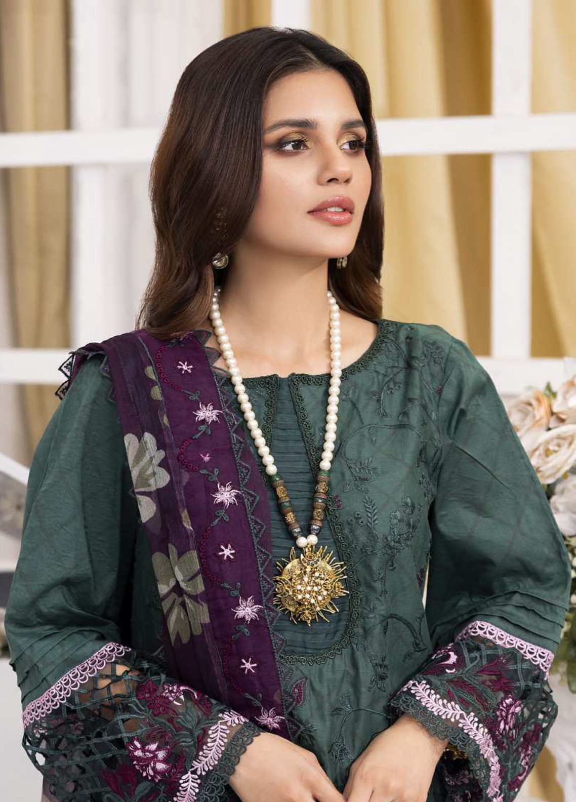 Sunshine Bloom By Alzohaib Chikankari Sequins 3 Piece Unstitched Suit AZ25SSBPV2 D-SPE-01 Sunshine Bloom By Alzohaib Chikankari Sequins 3 Piece Unstitched Suit AZ25SSBPV2 D-SPE-01