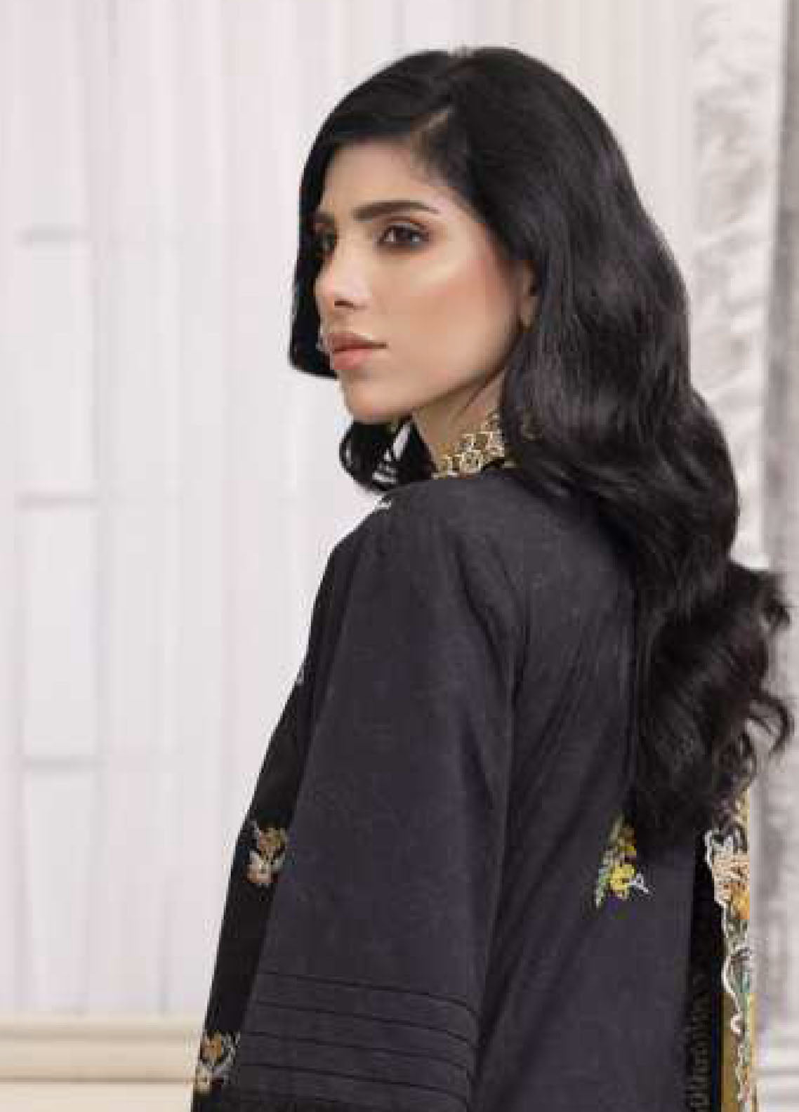 Sunshine Bloom By Alzohaib Chikankari Sequins 3 Piece Unstitched Suit AZ25SSBPV2 D-SPE-03 Sunshine Bloom By Alzohaib Chikankari Sequins 3 Piece Unstitched Suit AZ25SSBPV2 D-SPE-03