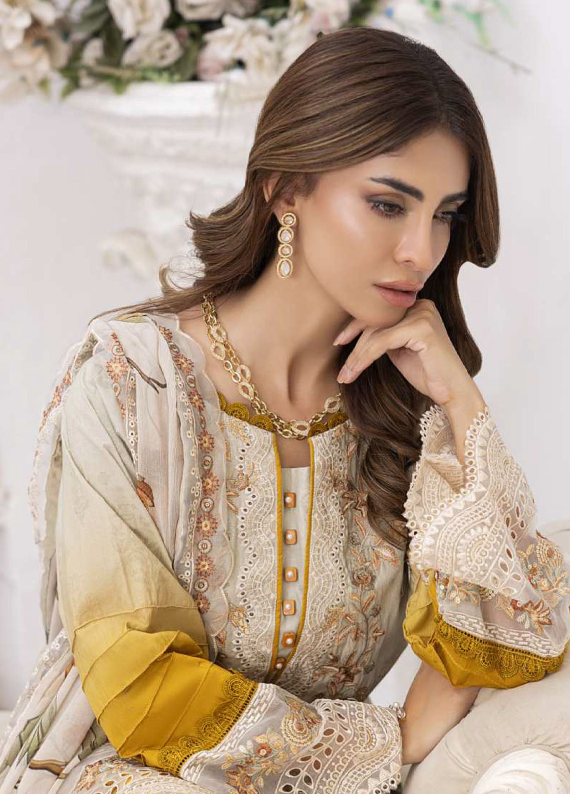 Sunshine Bloom By Alzohaib Chikankari Sequins 3 Piece Unstitched Suit AZ25SSBPV2 D-SPE-04 Sunshine Bloom By Alzohaib Chikankari Sequins 3 Piece Unstitched Suit AZ25SSBPV2 D-SPE-04