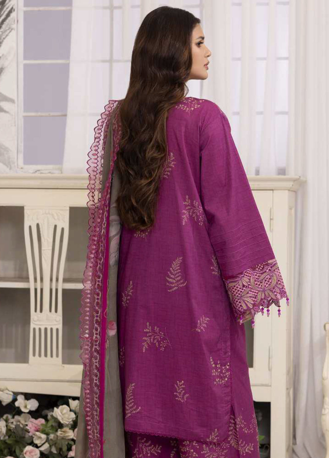 Sunshine Bloom By Alzohaib Chikankari Sequins 3 Piece Unstitched Suit AZ25SSBPV2 D-SPE-06 Sunshine Bloom By Alzohaib Chikankari Sequins 3 Piece Unstitched Suit AZ25SSBPV2 D-SPE-06