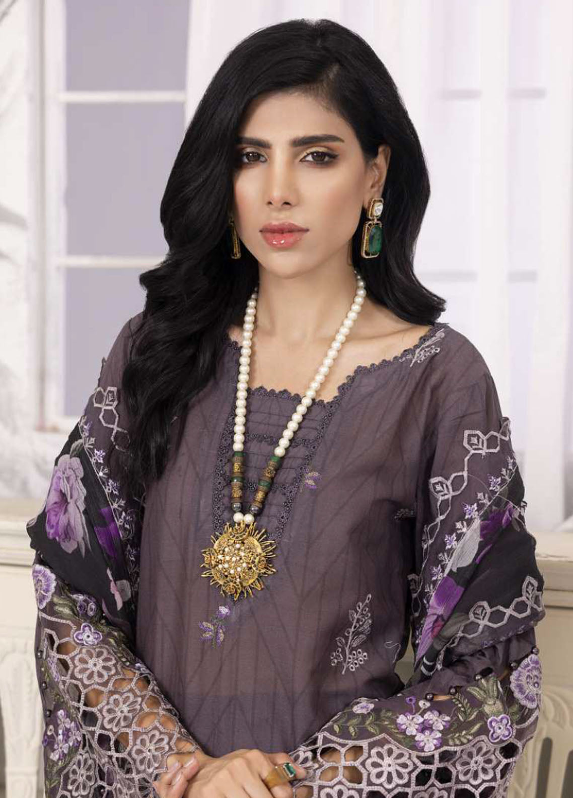 Sunshine Bloom By Alzohaib Chikankari Sequins 3 Piece Unstitched Suit AZ25SSBPV2 D-SPE-09 Sunshine Bloom By Alzohaib Chikankari Sequins 3 Piece Unstitched Suit AZ25SSBPV2 D-SPE-09