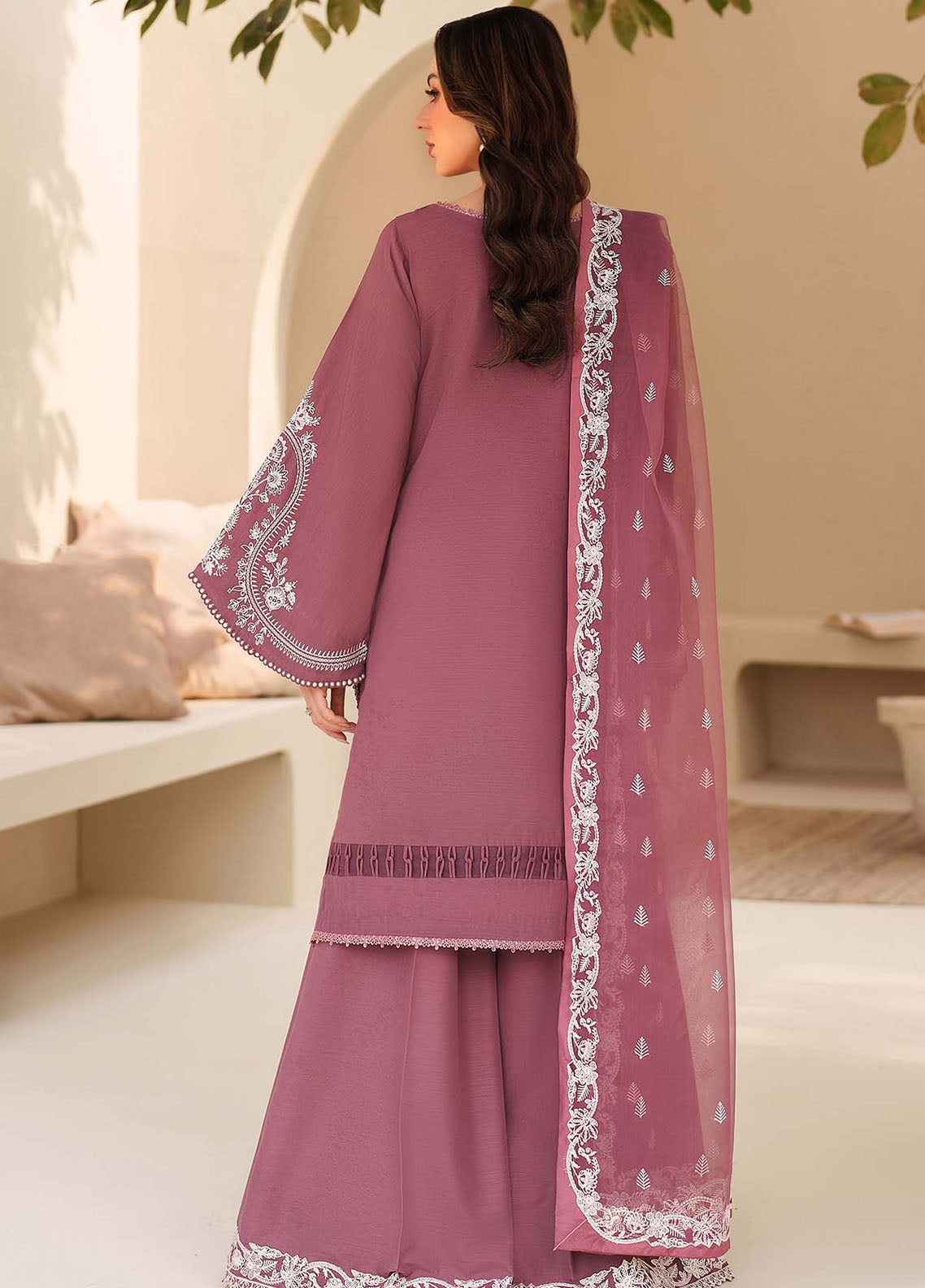 Tabeer By Zarif Embroidered Raw Silk 3 Piece Unstitched Suit ZF26TTSE D-ZE-TS-08 SUNG Tabeer By Zarif Embroidered Raw Silk 3 Piece Unstitched Suit ZF26TTSE D-ZE-TS-08 SUNG