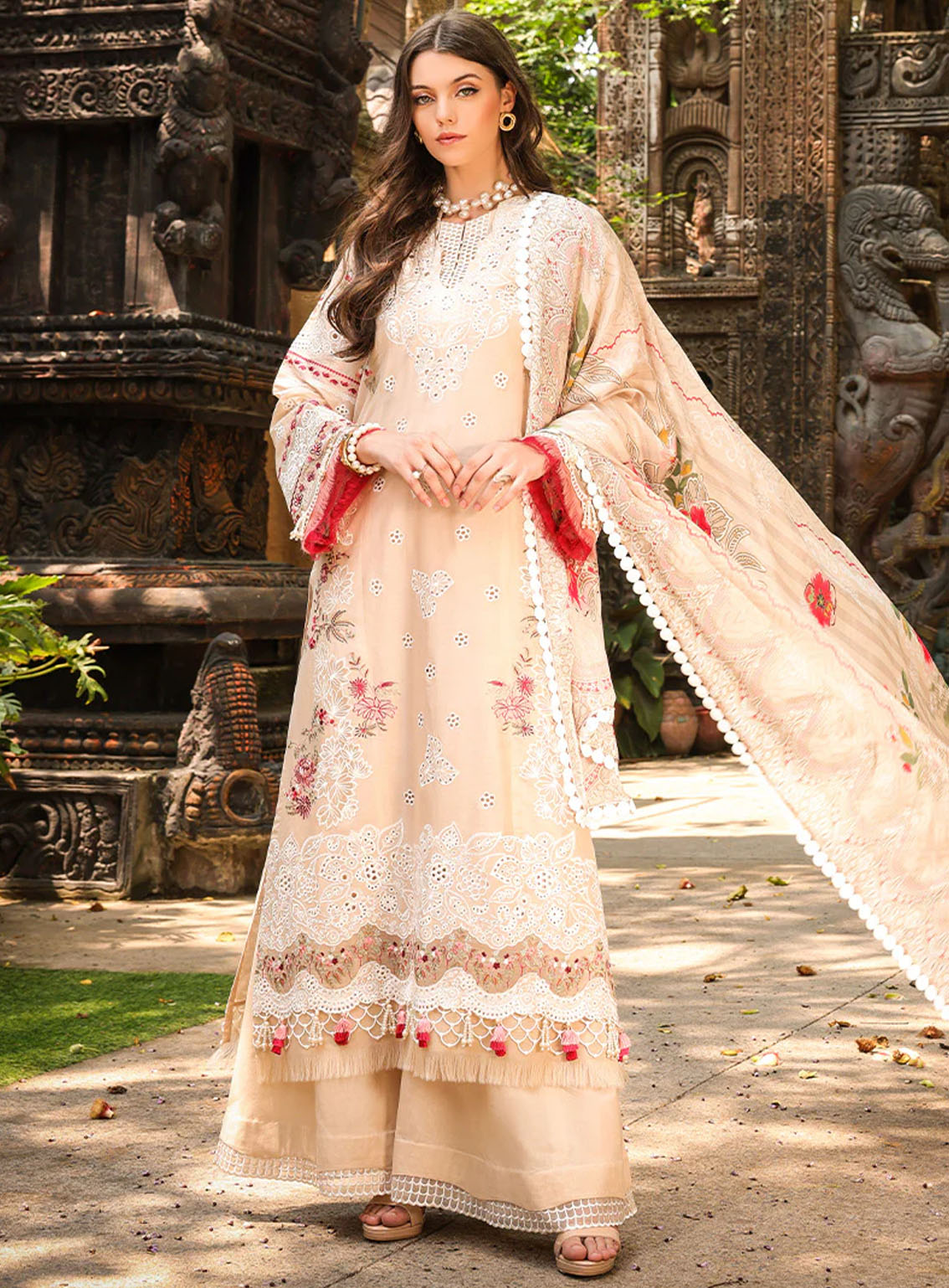 Tabeer Luxury Embroidered Lawn 3 Piece Unstitched Suit TBR24L D-04 Tabeer Luxury Embroidered Lawn 3 Piece Unstitched Suit TBR24L D-04