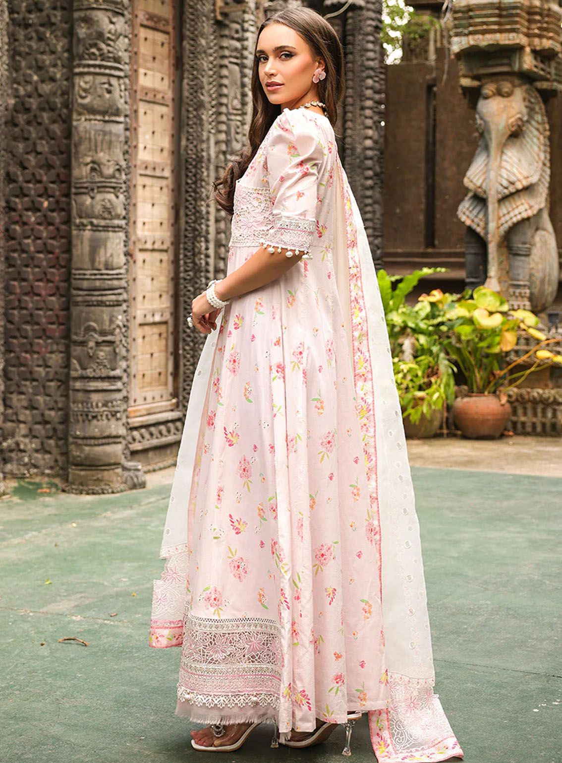 Tabeer Luxury Embroidered Lawn 3 Piece Unstitched Suit TBR24L D-05 Tabeer Luxury Embroidered Lawn 3 Piece Unstitched Suit TBR24L D-05