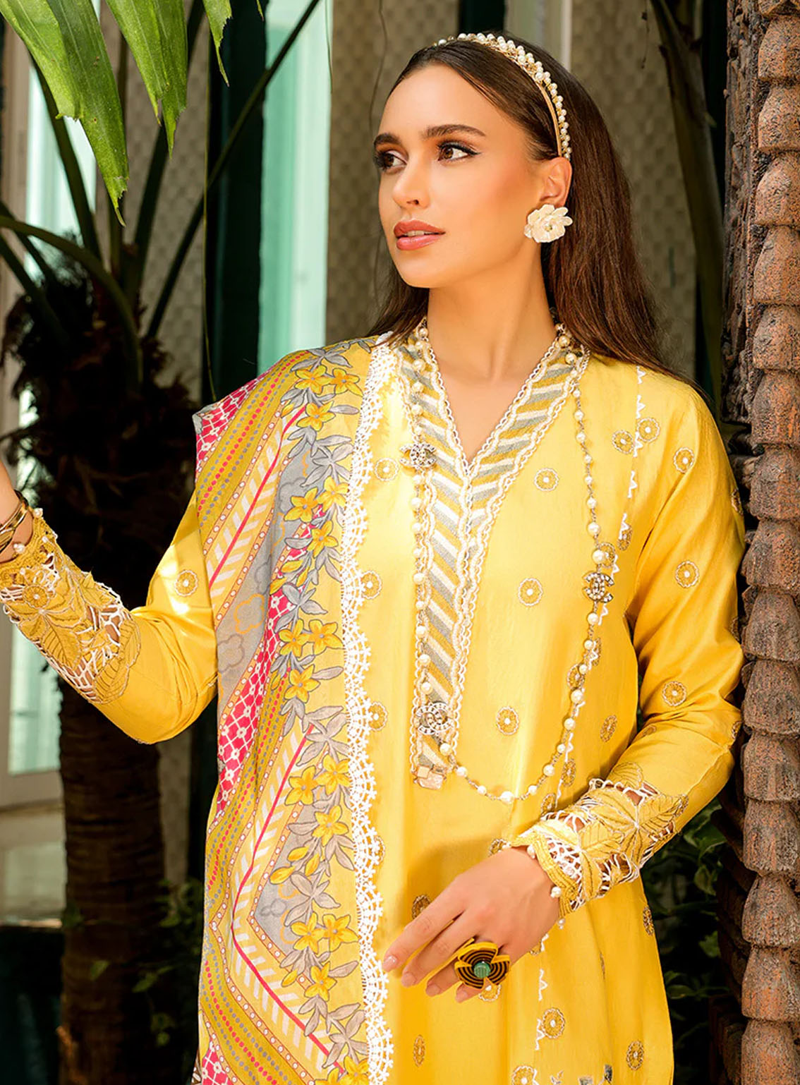 Tabeer Luxury Embroidered Lawn 3 Piece Unstitched Suit TBR24L D-06 Tabeer Luxury Embroidered Lawn 3 Piece Unstitched Suit TBR24L D-06