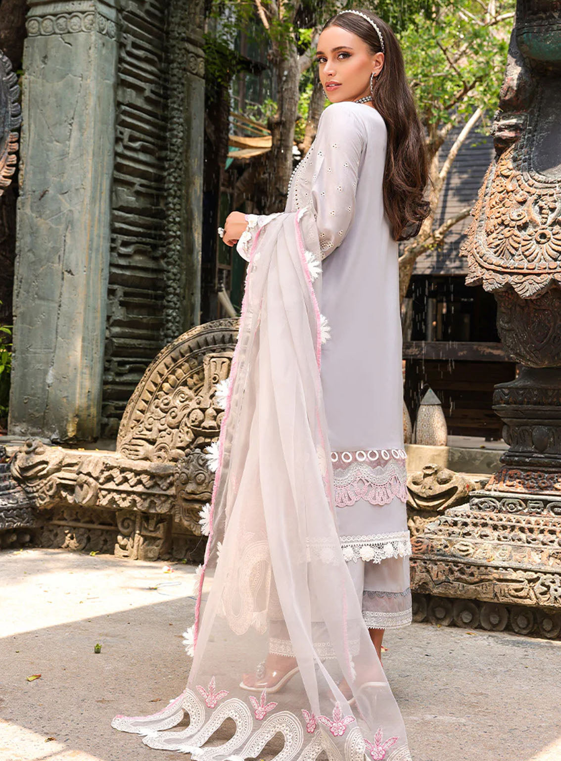 Tabeer Luxury Embroidered Lawn 3 Piece Unstitched Suit TBR24L D-09 Tabeer Luxury Embroidered Lawn 3 Piece Unstitched Suit TBR24L D-09