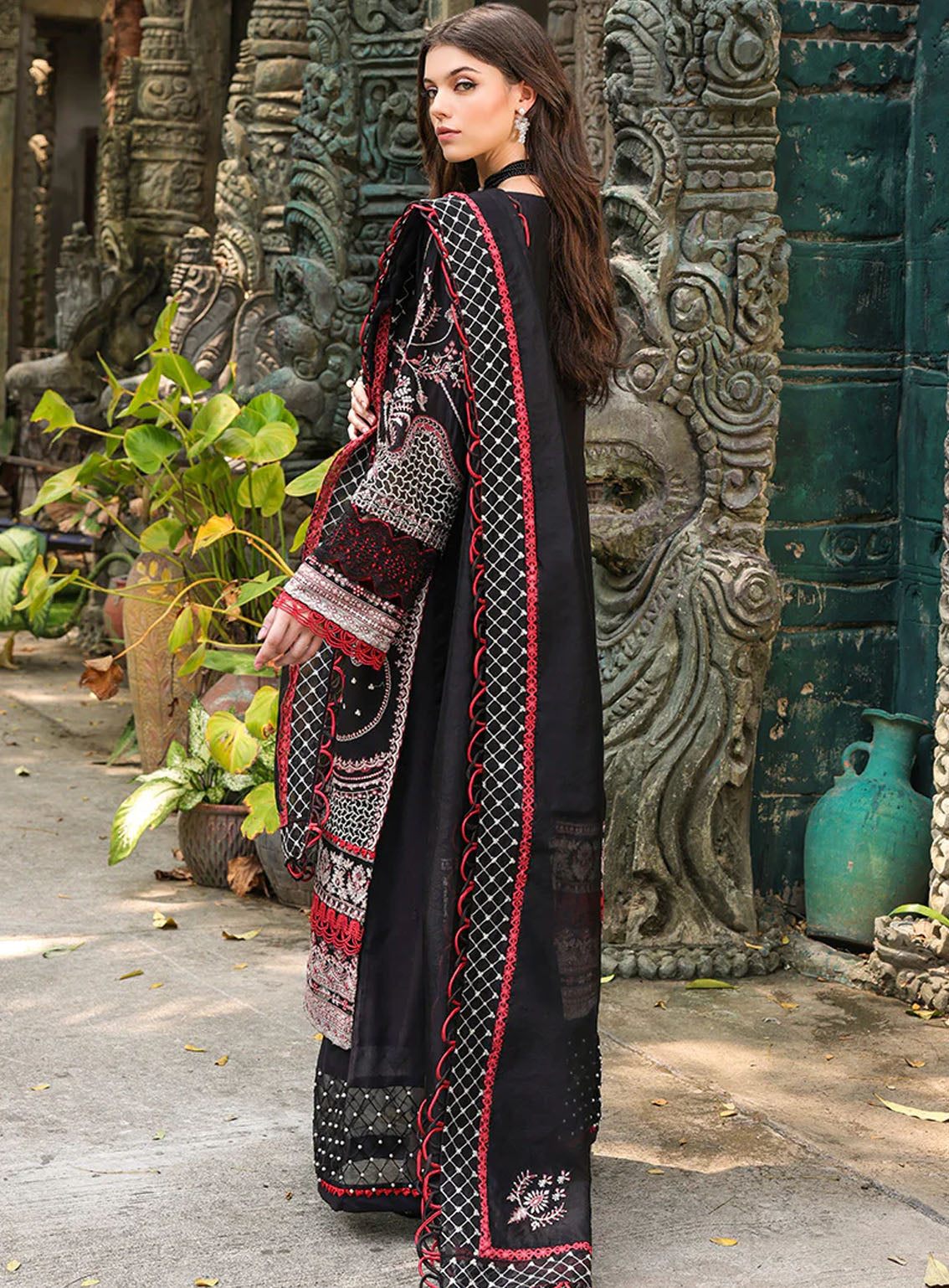 Tabeer Luxury Embroidered Lawn 3 Piece Unstitched Suit TBR24L D-10 Tabeer Luxury Embroidered Lawn 3 Piece Unstitched Suit TBR24L D-10