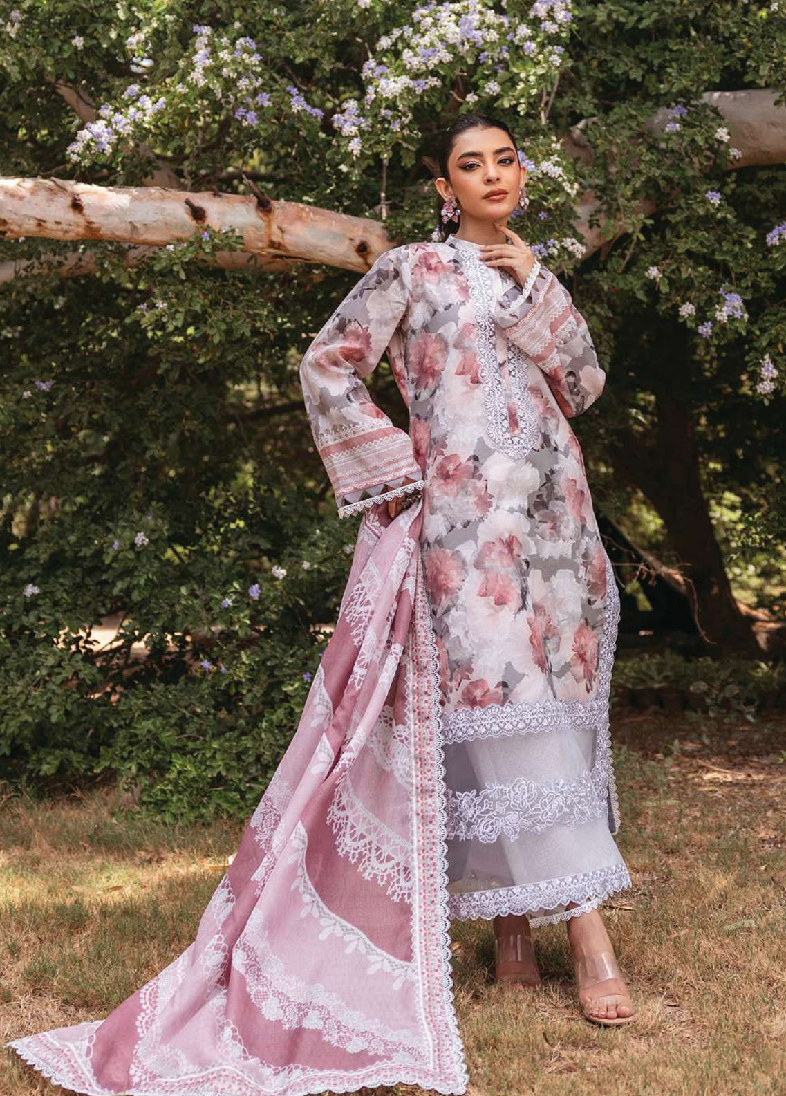 Tahra By Zainab Chottani Embroidered Lawn 3 Piece Unstitched Suit ZC24T 3A ZINNIA Tahra By Zainab Chottani Embroidered Lawn 3 Piece Unstitched Suit ZC24T 3A ZINNIA