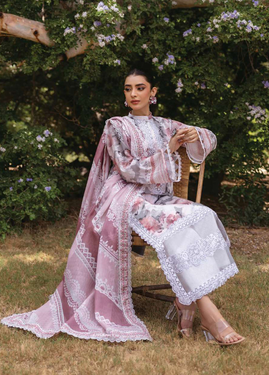 Tahra By Zainab Chottani Embroidered Lawn 3 Piece Unstitched Suit ZC24T 3A ZINNIA Tahra By Zainab Chottani Embroidered Lawn 3 Piece Unstitched Suit ZC24T 3A ZINNIA