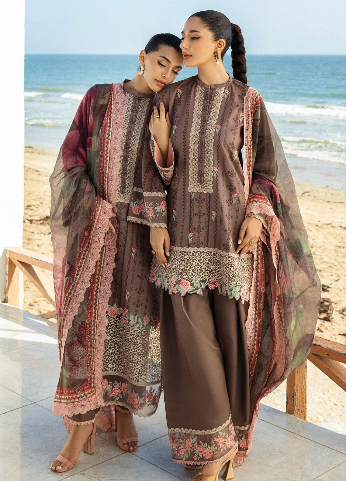 Tahra By Zainab Chottani Embroidered Lawn 3 Piece Unstitched Suit ZC25TL D-04 SAMAYRA Tahra By Zainab Chottani Embroidered Lawn 3 Piece Unstitched Suit ZC25TL D-04 SAMAYRA