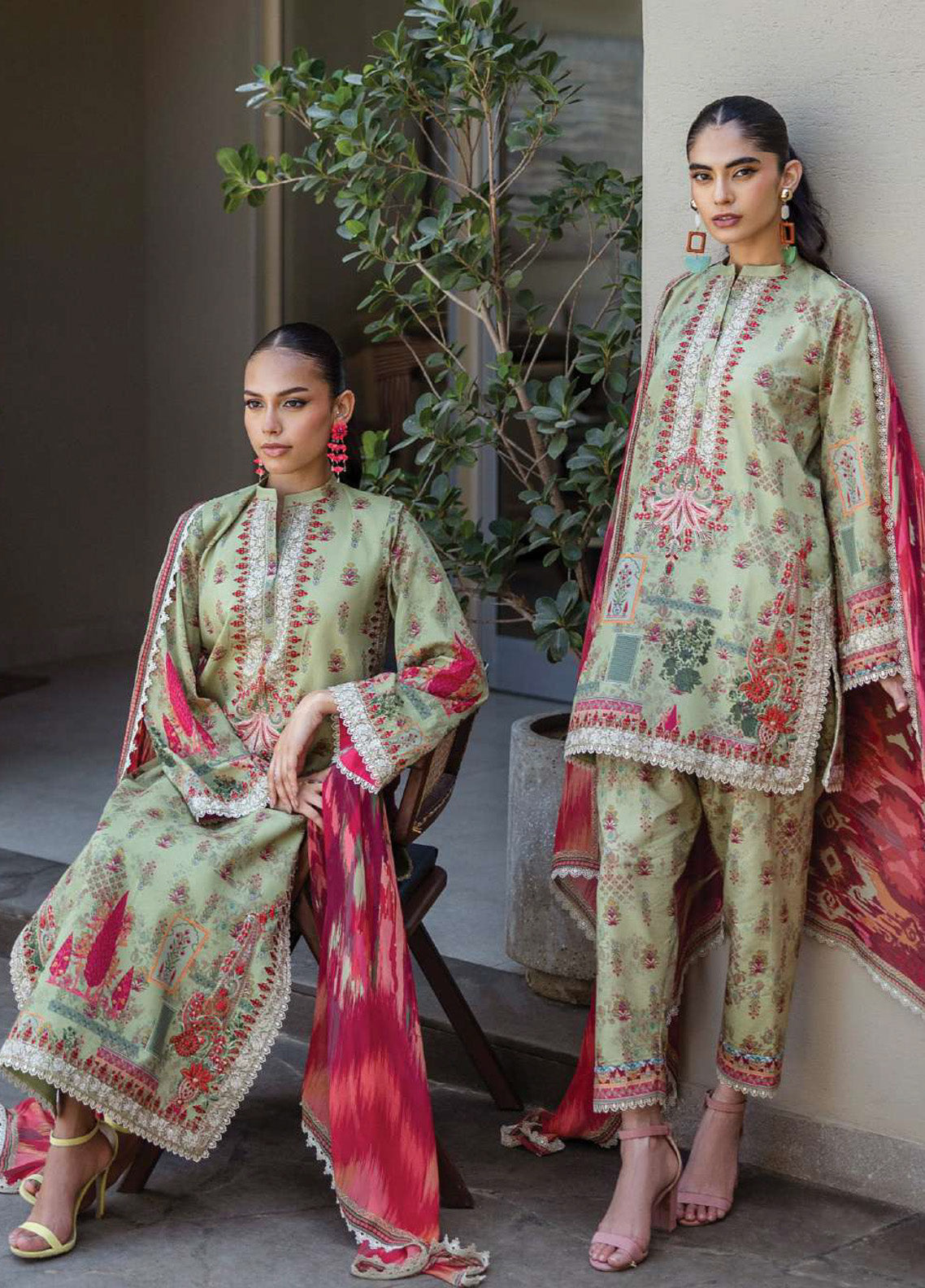 Tahra By Zainab Chottani Embroidered Lawn 3 Piece Unstitched Suit ZC25TL D-10 ZAIRA Tahra By Zainab Chottani Embroidered Lawn 3 Piece Unstitched Suit ZC25TL D-10 ZAIRA