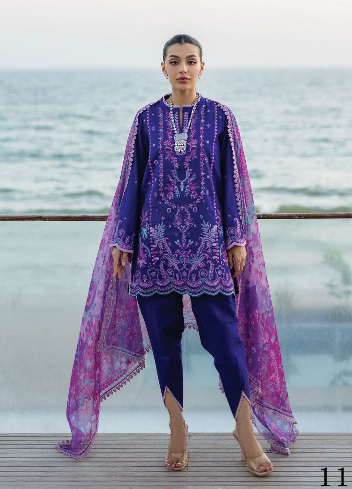 Tahra By Zainab Chottani Embroidered Lawn 3 Piece Unstitched Suit ZC25TL D-11 ALAYAH Tahra By Zainab Chottani Embroidered Lawn 3 Piece Unstitched Suit ZC25TL D-11 ALAYAH