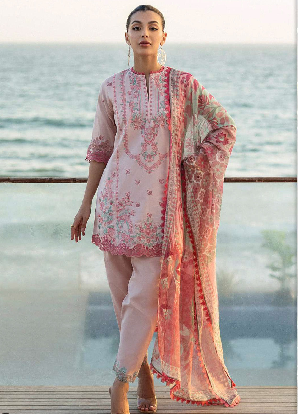 Tahra By Zainab Chottani Embroidered Lawn 3 Piece Unstitched Suit ZC25TL D-13 KAIRA Tahra By Zainab Chottani Embroidered Lawn 3 Piece Unstitched Suit ZC25TL D-13 KAIRA