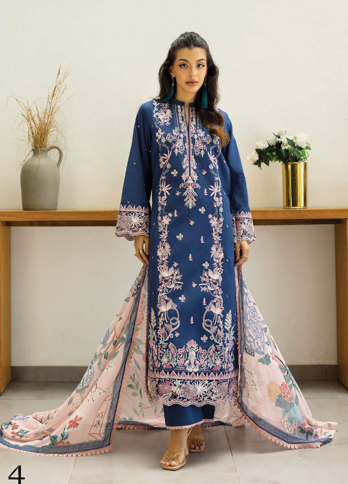 Tahra By Zainab Chottani Embroidered Lawn 3 Piece Unstitched Suit ZC25TL D-14 ELISA Tahra By Zainab Chottani Embroidered Lawn 3 Piece Unstitched Suit ZC25TL D-14 ELISA